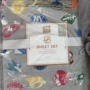 Pottery Barn Teen NHL Logo Sheet Set - Multicolor